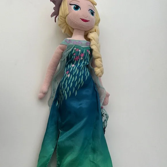 Disney Frozen Anna and Elsa Plush Dolls in Blue and Green Dresses - Picture 6 of 9